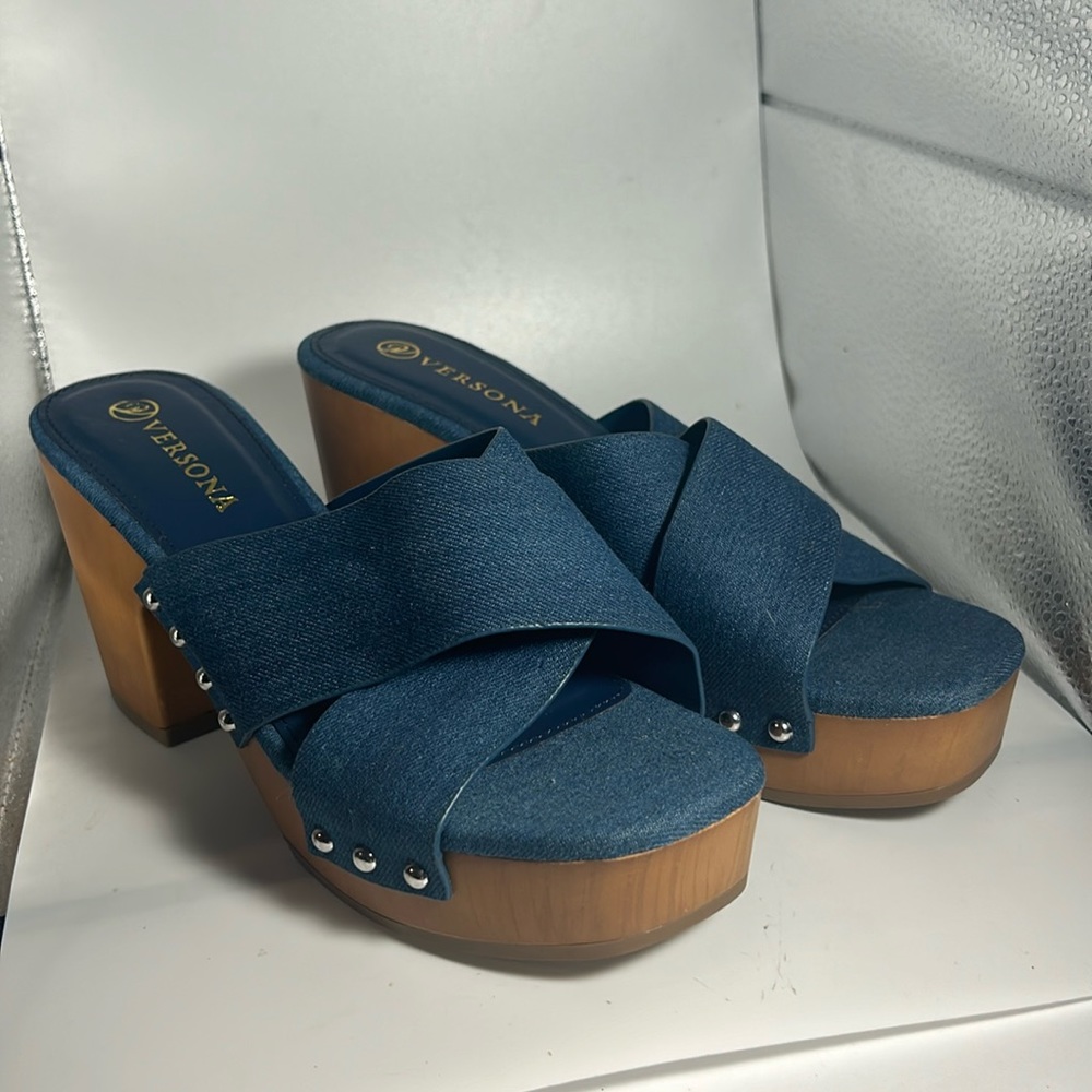 Versona NWOT women’s clog jeans sandals size 9 in excellent condition